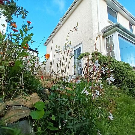 Sunrise! ~ 2 Bedrooms, Garden, Parking, Sea Views St Ives Esterno foto