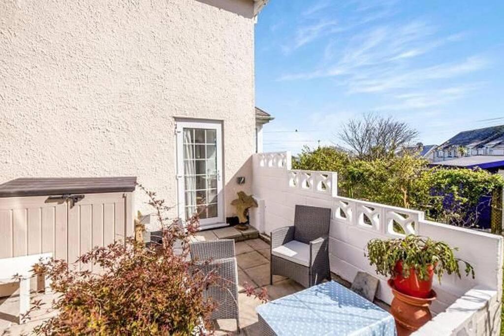 Sunrise! ~ 2 Bedrooms, Garden, Parking, Sea Views St Ives Esterno foto