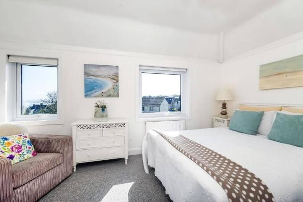 Sunrise! ~ 2 Bedrooms, Garden, Parking, Sea Views St Ives Esterno foto