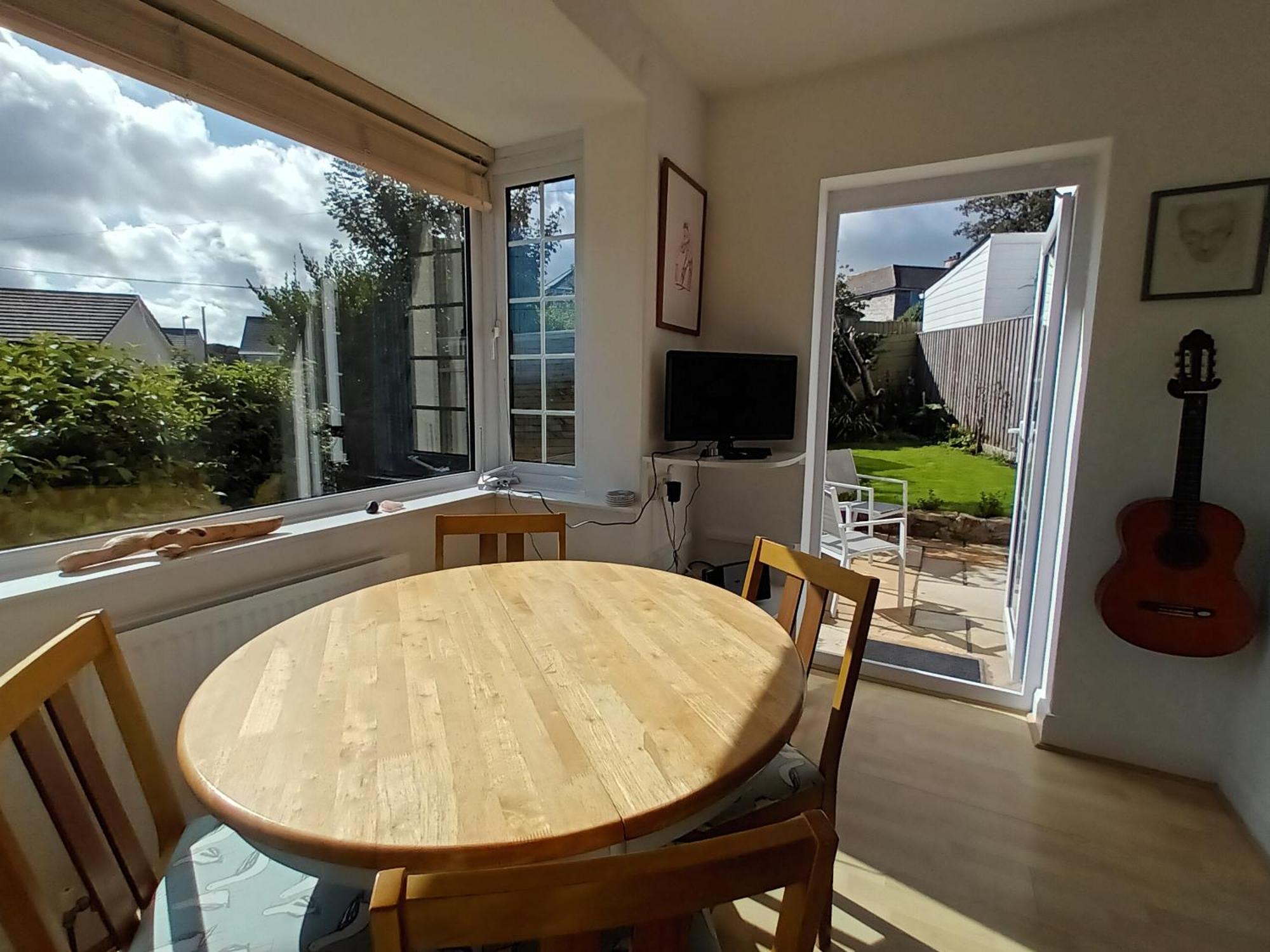Sunrise! ~ 2 Bedrooms, Garden, Parking, Sea Views St Ives Esterno foto